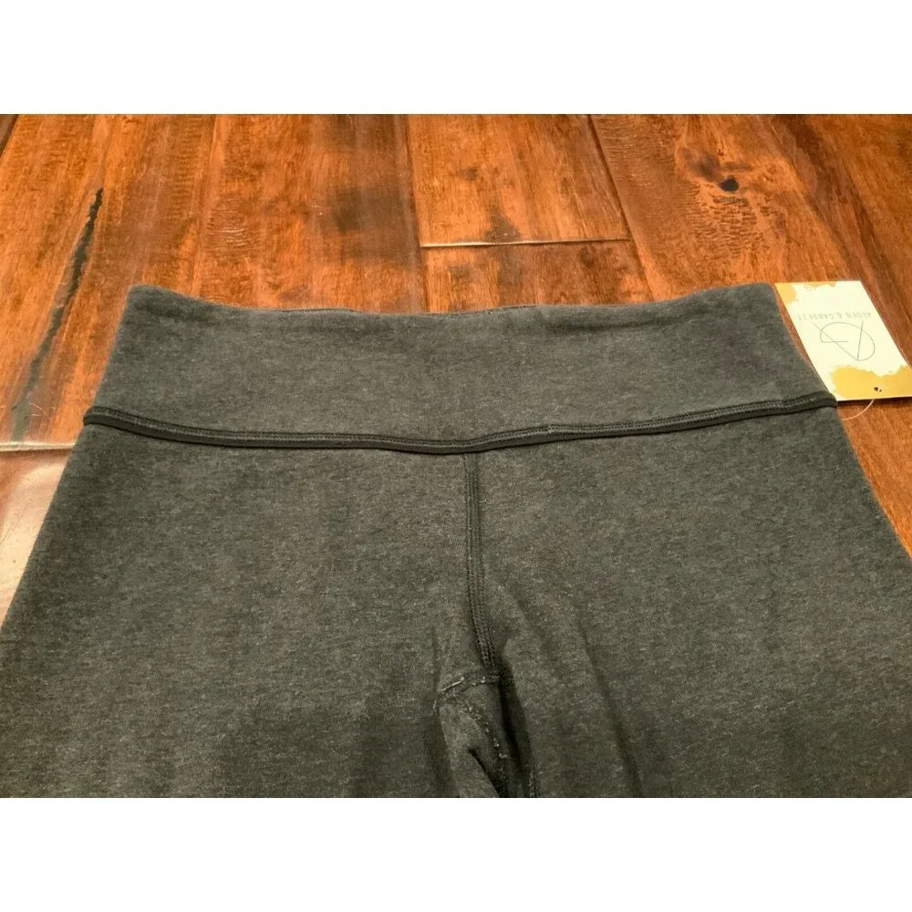 Lululemon Gray Capri Pants With Key Pocket, Size 4
